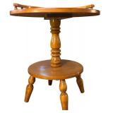 LL - Vintage 1960s Bassett Colonial Two Tier Round End Table