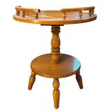 LL - Vintage 1960s Bassett Colonial Two Tier Round End Table