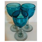 LL - Set of 7 Blue and Green Wine Glasses