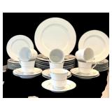 DR - Kensington Petite Fleury China Set Service for Seven