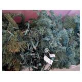 G - 15ft Holiday Garland with Pinecones, Lights and Storage Tote