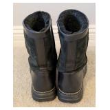 LL - UGG Black Leather and Suede Boots Size 9