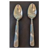 UL - Reed & Barton Flatware Set with 6 Knives, 4 Forks, 4 Spoons