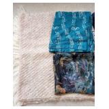 UL - Collection of 7 Assorted Patterned Scarves