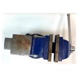 Heavy Duty Bench Vise with Swivel Base