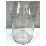 Vintage Master MFG Co. Glass Quart Oil Bottle with Spout