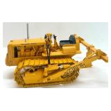 1:16 Scale Caterpillar D2 No.2 Tool Bar Diecast Model Tractor with Box