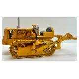 1:16 Scale Caterpillar D2 No.2 Tool Bar Diecast Model Tractor with Box