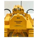 1:16 Scale Caterpillar D2 No.2 Tool Bar Diecast Model Tractor with Box
