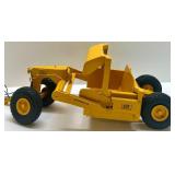 CAT No. 40 Scraper Limited Edition Scale Model with Moving Parts