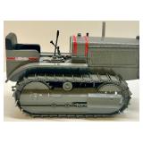 1:16 Scale Diecast Caterpillar Twenty Track-Type Tractor Model