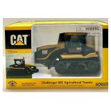 1:32 Scale CAT Challenger 95E Die-Cast Agricultural Tractor Model by Norscot