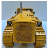 1:25 Scale Die-Cast Caterpillar D9 Series E Tractor Model by ACMOC