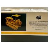 1:25 Scale Die-Cast Caterpillar D9 Series E Tractor Model by ACMOC
