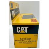 Set of 2 Cat Die-Cast 1:87 Scale Models: 160H Motor Grader & CS-563E Soil Compactor