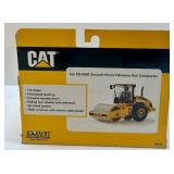 Set of 2 Cat Die-Cast 1:87 Scale Models: 160H Motor Grader & CS-563E Soil Compactor
