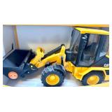 Bruder 1:16 CAT Wheel Loader Toy with Wooden Caterpillar Sign