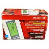 Honeywell/LUX Thermostat and Remote Control Bundle