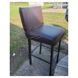 Bar height Spool with 4 Bar Stools Great for the Patio