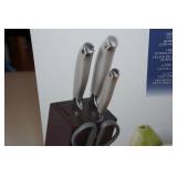 Oneida 7-Piece Stainless Steel Knife Set with Block