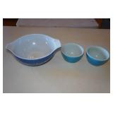 Vintage Pyrex Bowls
