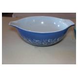 Vintage Pyrex Bowls