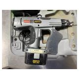 Senco Duraspin DS200, 2 Batteries, Charger and Case. Tested. Works.