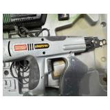 Senco Duraspin DS200, 2 Batteries, Charger and Case. Tested. Works.