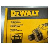 NEW DeWALT Gyroscopic Screwdriver F680N2 8V Lithium Ion Includes Bag, 2 Batteries & Charger. (Box opened for Pictures)
