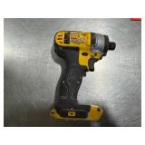 DeWalt 1/4" Cordless Impact Drill DCF885 20vMax. Tool Only. Tested. Works.