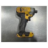 DeWalt 1/4" Cordless Impact Driver DCF885 20vMax. Tool Only. Tested. Works