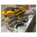 Dewalt 12" Double Bevel Sliding Compound Miter Saw DWS779