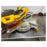 Dewalt 12" Double Bevel Sliding Compound Miter Saw DWS780