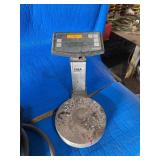 Paint mixing equipment