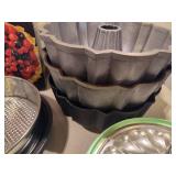 Assorted Bakeware