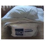 Full/Queen White Duvet & Two Queen Pillows