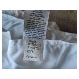 Full/Queen White Duvet & Two Queen Pillows
