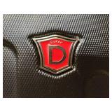 Dukapgear Large 30" x 21" x12" 4 wheeled expandable suitcase- One wheel is broken