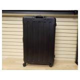 Dukapgear Large 30" x 21" x12" 4 wheeled expandable suitcase- One wheel is broken
