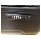 Dukapgear Large 30" x 21" x12" 4 wheeled expandable suitcase- One wheel is broken