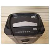 Aurora AU1640XA 16 sheet cross cut paper shredder