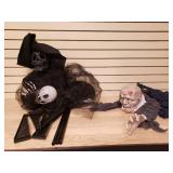 2 Halloween decorations