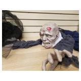 2 Halloween decorations