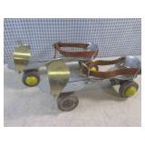 (BS) Pair of Vintage Hawthorne Roll...