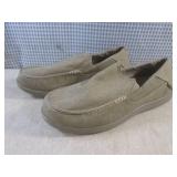 (BSB) Pair of Crocs Size 13...