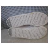 (BSB) Pair of Reebok Shoes Size 8...