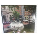 (D-4) Framed Snoopy Statue Photo Po...
