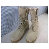(BS) Pair of Wellco Vibram Boots Si...