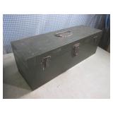 (A-3) Vintage 19" Metal Tool Box an...