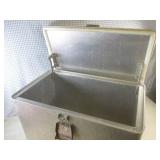 (G-1) Vintage Poloron Aluminum Ice ...